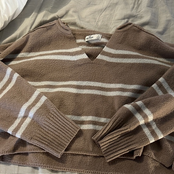 Hollister Brown and Cream V-Neck Sweater - Picture 1 of 1